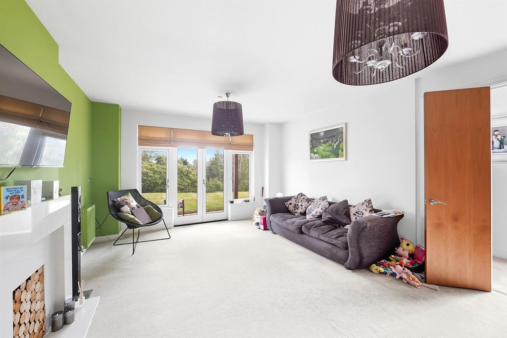 Additional image 2 of 5 bed detached house for saleFreshwater Drive, Weston, Cheshire CW2