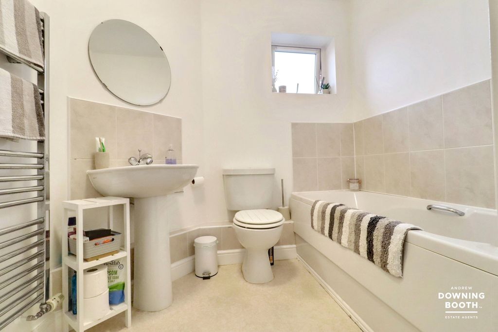 Additional image 16 of 2 bed flat for salePear Tree Close, Lichfield WS14