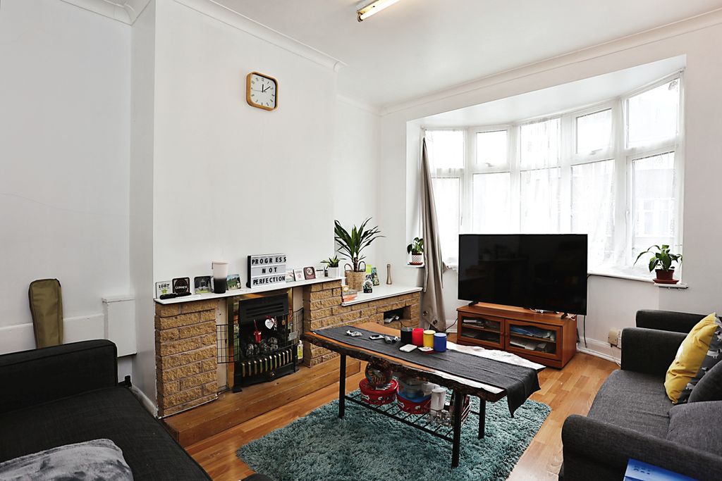 Additional image 3 of 3 bed semi-detached house for saleCartwright Street, Loughborough, Leicestershire LE11