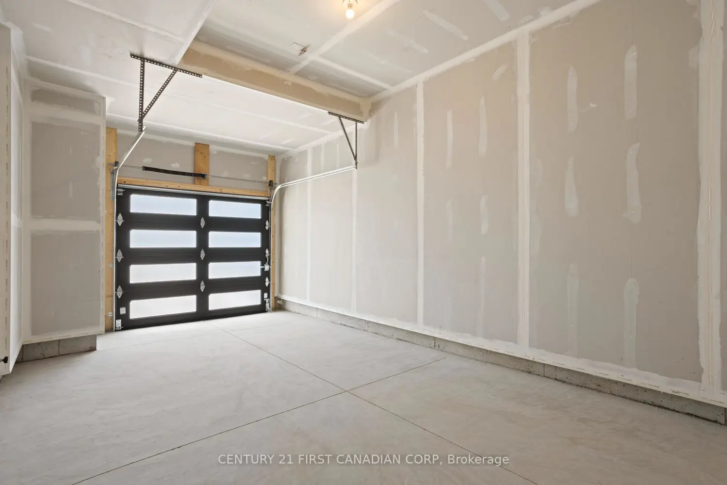 Additional image 19 of 6893 Heathwoods Avenue