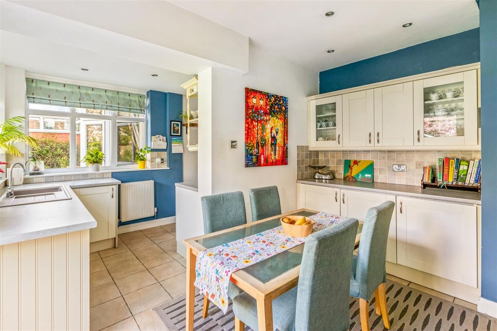 5 bed semi-detached house for saleBrinsmead Road, Knighton, Leicester LE2 photo 4