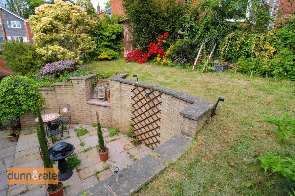 3 bed link detached house for saleParkside Crescent, Endon, Stoke-On-Trent ST9 photo 2