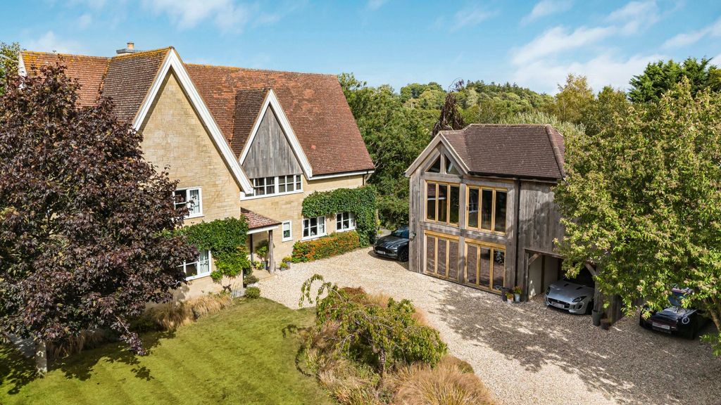 5 bed detached house for saleThe Green, Biddestone, Chippenham, Wiltshire SN14