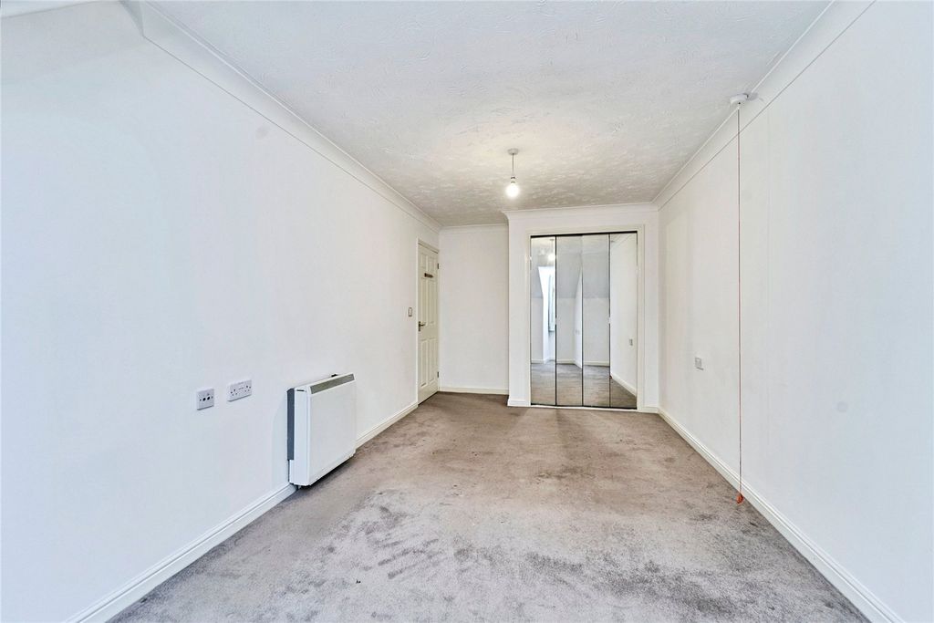 Additional image 4 of 2 bed flat for salePendene Court, Wolverhampton WV4