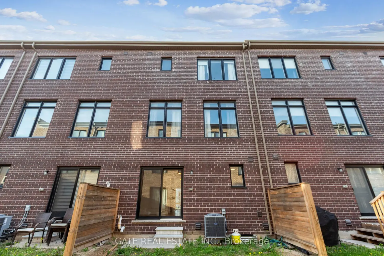 Additional image 19 of 27 Moneypenny Place