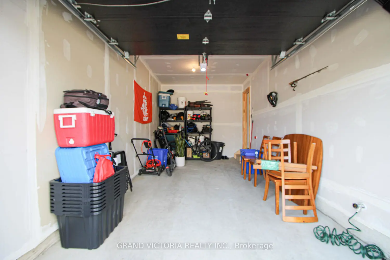 Additional image 20 of 28 Zoe Lane