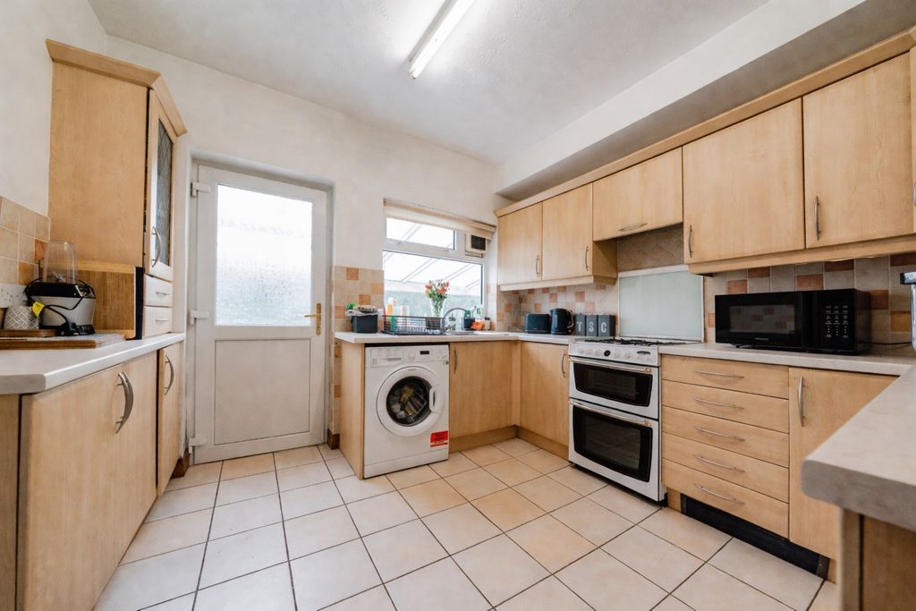 Additional image 3 of 4 bed detached bungalow for saleAbbots Road North, Humberstone, Leicestershire LE5