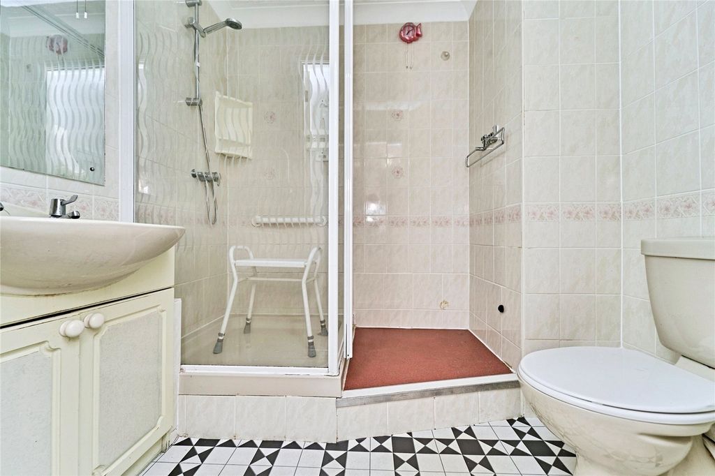 Additional image 6 of 2 bed flat for salePendene Court, Wolverhampton WV4