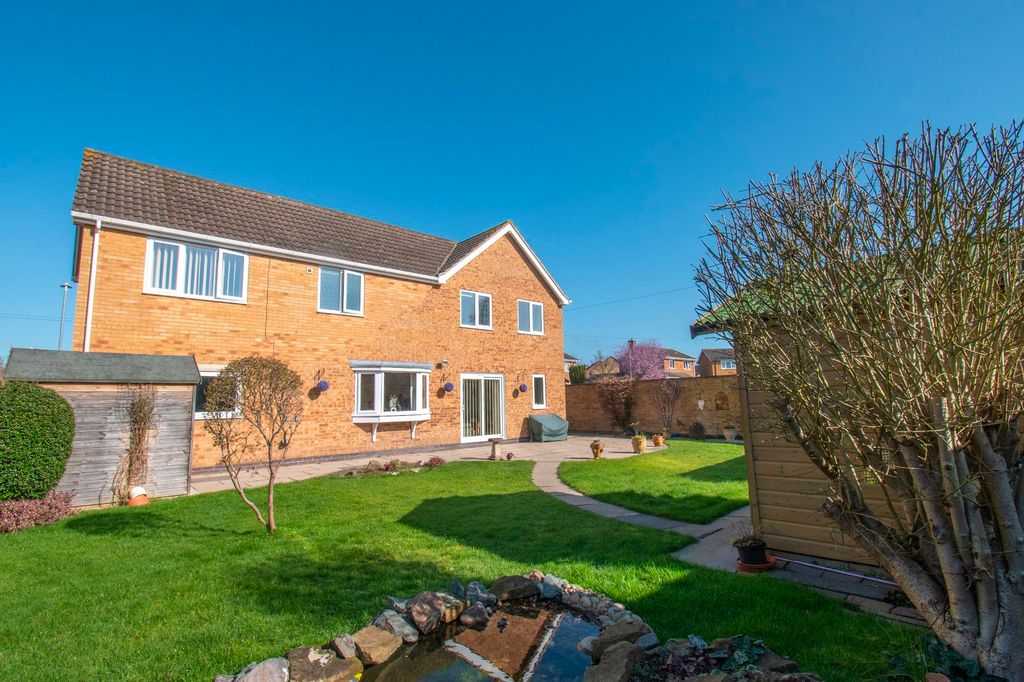 5 bed detached house for salePulford Drive, Scraptoft LE7