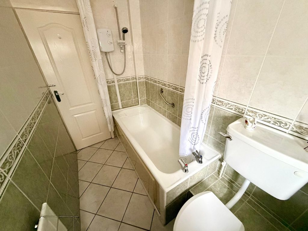 Additional image 8 of 1 bed flat for saleRenton Grove, Rakegate, Wolverhampton WV10