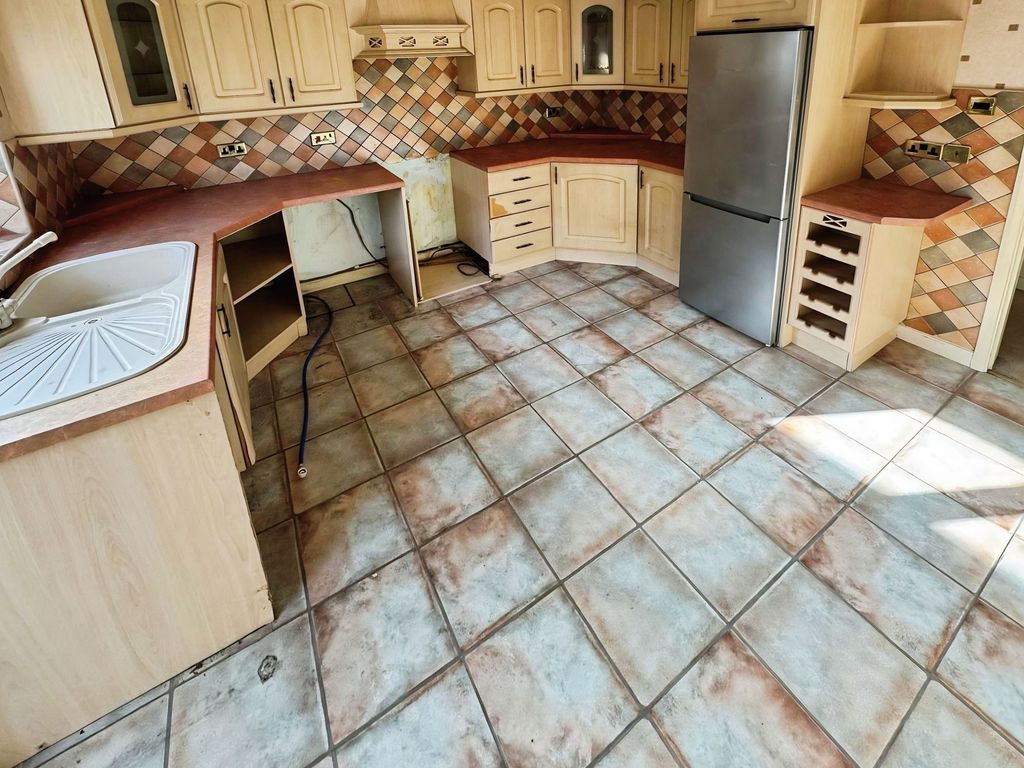 Additional image 5 of 2 bed detached bungalow for saleCumberledge Hill, Rugeley WS15