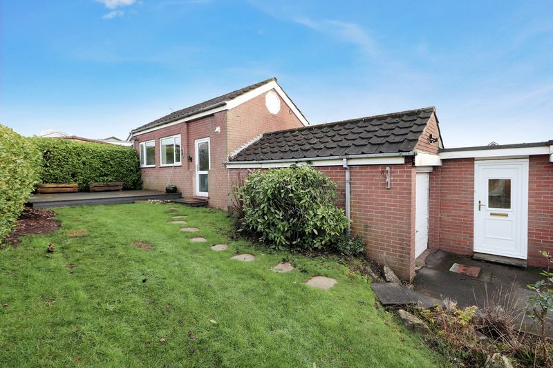 4 bed detached bungalow for saleDerwent Drive, Biddulph ST8 photo 2