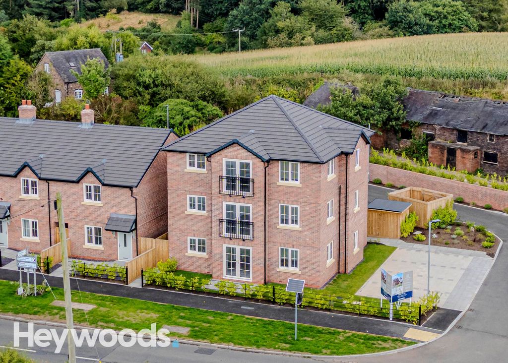 2 bed flat for saleTollhouse Court, Wrinehill CW3