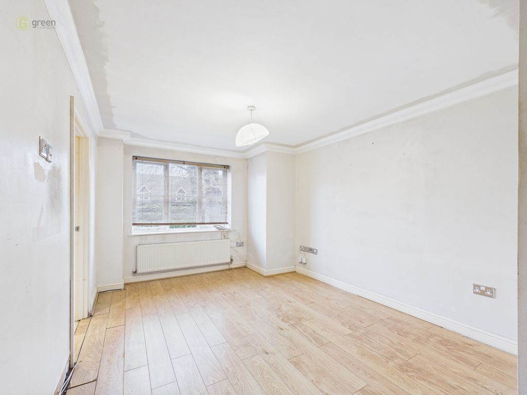 Additional image 4 of 2 bed flat for saleBelwell Lane, Four Oaks, Sutton Coldfield B74