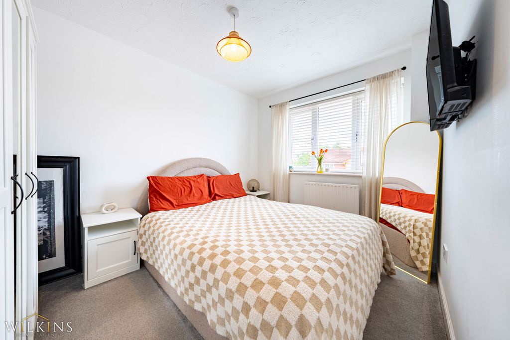 Additional image 9 of 3 bed semi-detached house for saleSuffolk Way, Tamworth, Staffordshire B78