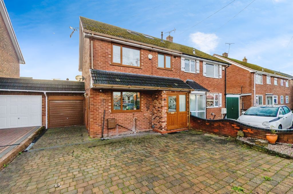 4 bed semi-detached house for saleChapel Street, Norton Canes, Cannock WS11