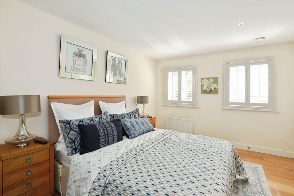 Additional image 9 of 4 bed town house for saleQuay Side, Stoke-On-Trent ST1