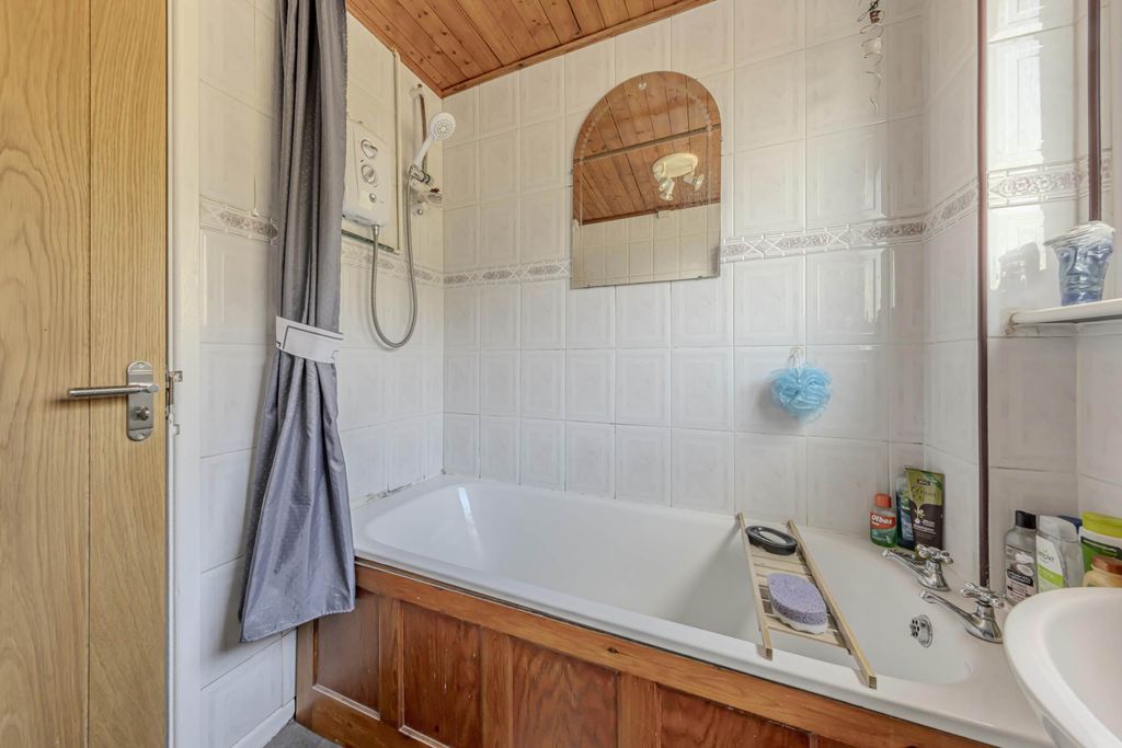 Additional image 17 of 3 bed semi-detached house for saleDefoe Drive, Parkhall, Stoke On Trent ST3