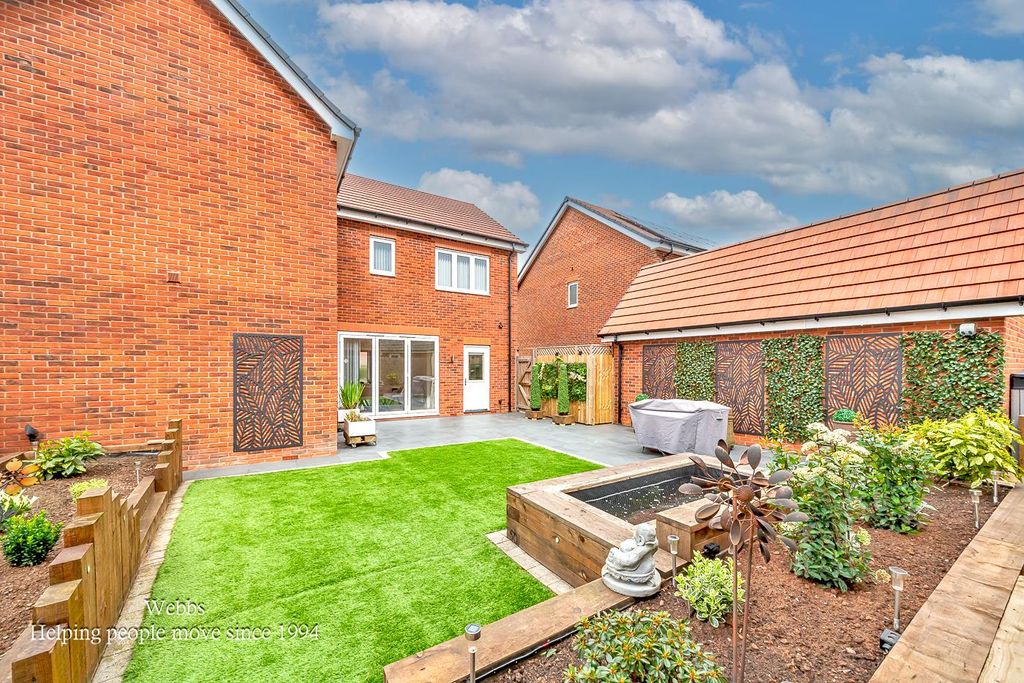 Additional image 4 of 4 bed detached house for saleElder Avenue, Essington, Wolverhampton WV11