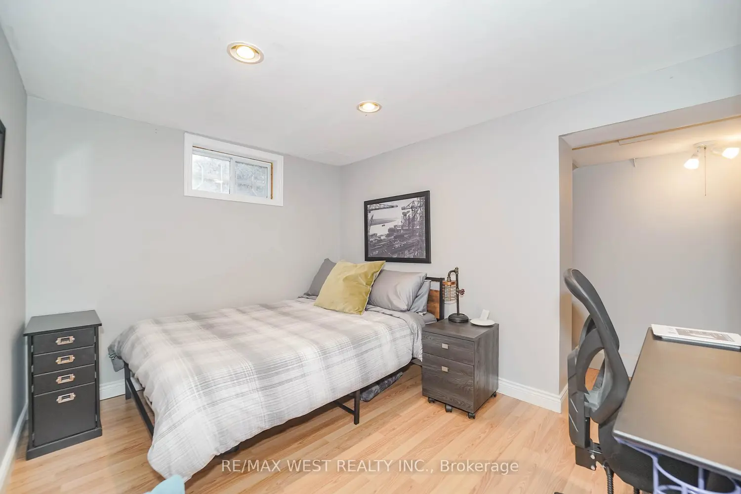 Additional image 11 of 892 Sixth Street