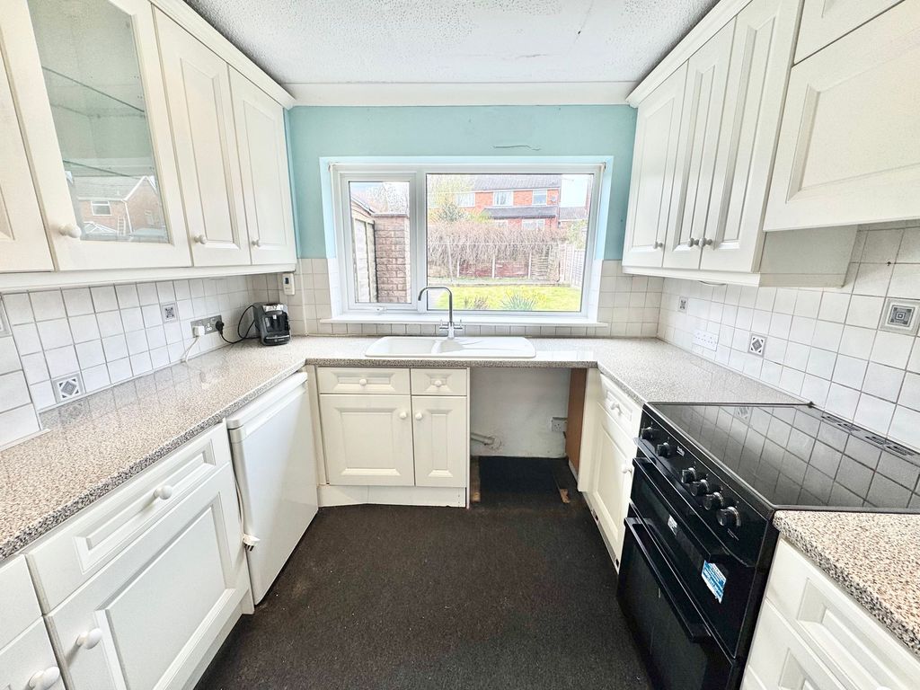 3 bed semi-detached house for saleEagle Crescent, Eccleshall ST21 photo 2