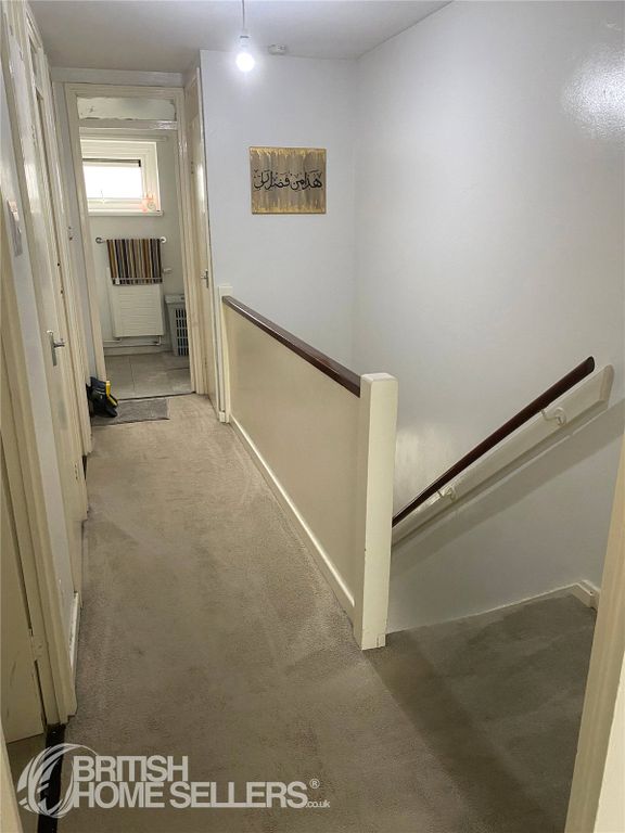 Additional image 12 of 3 bed flat for salePluto Close, Leicester, Leicestershire LE2