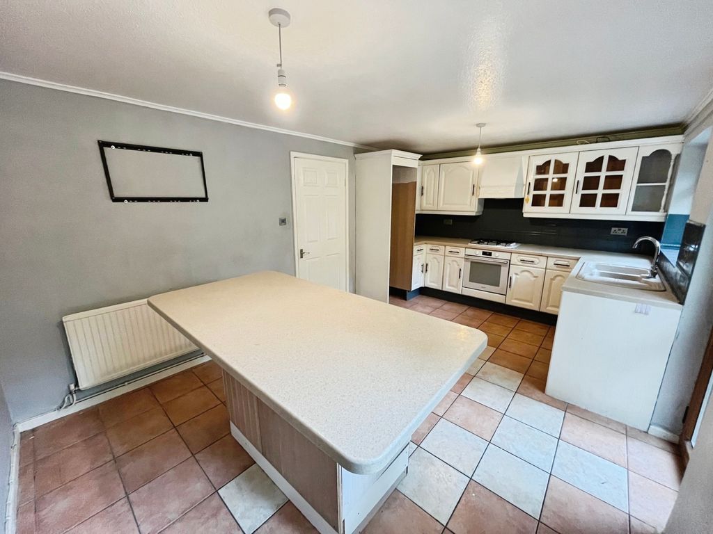 Additional image 12 of 4 bed semi-detached house for saleBlue Gates Road, Leicester, Leicestershire LE4
