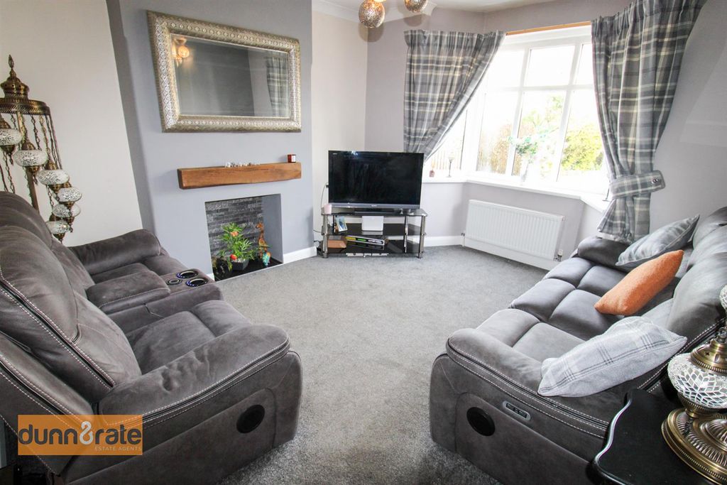 3 bed semi-detached house for saleStoneyfields Avenue, Baddeley Green, Stoke-On-Trent ST2 photo 2
