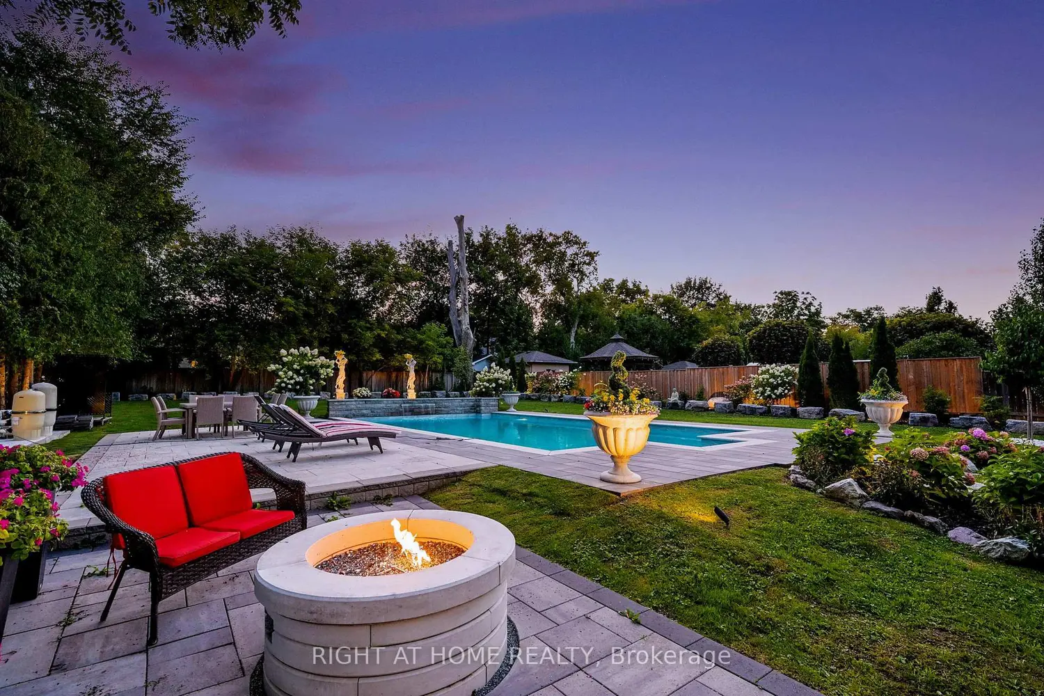 Additional image 3 of 10 Yongeview Avenue
