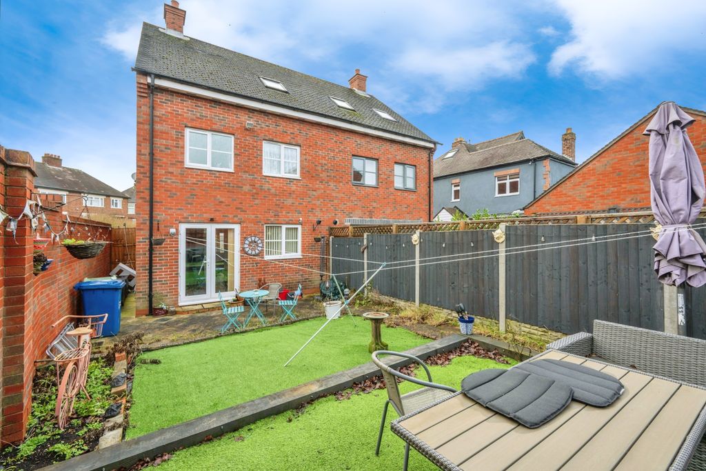 Additional image 12 of 3 bed semi-detached house for saleAmington Road, Tamworth B77
