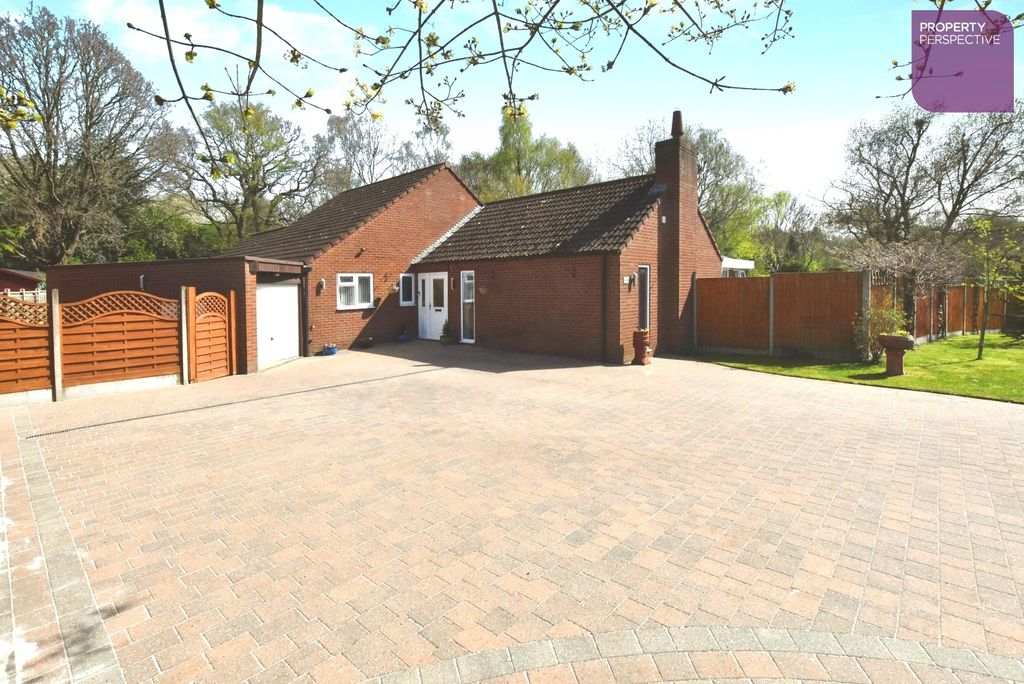 3 bed detached bungalow for saleChandlers Drive, Tamworth B77