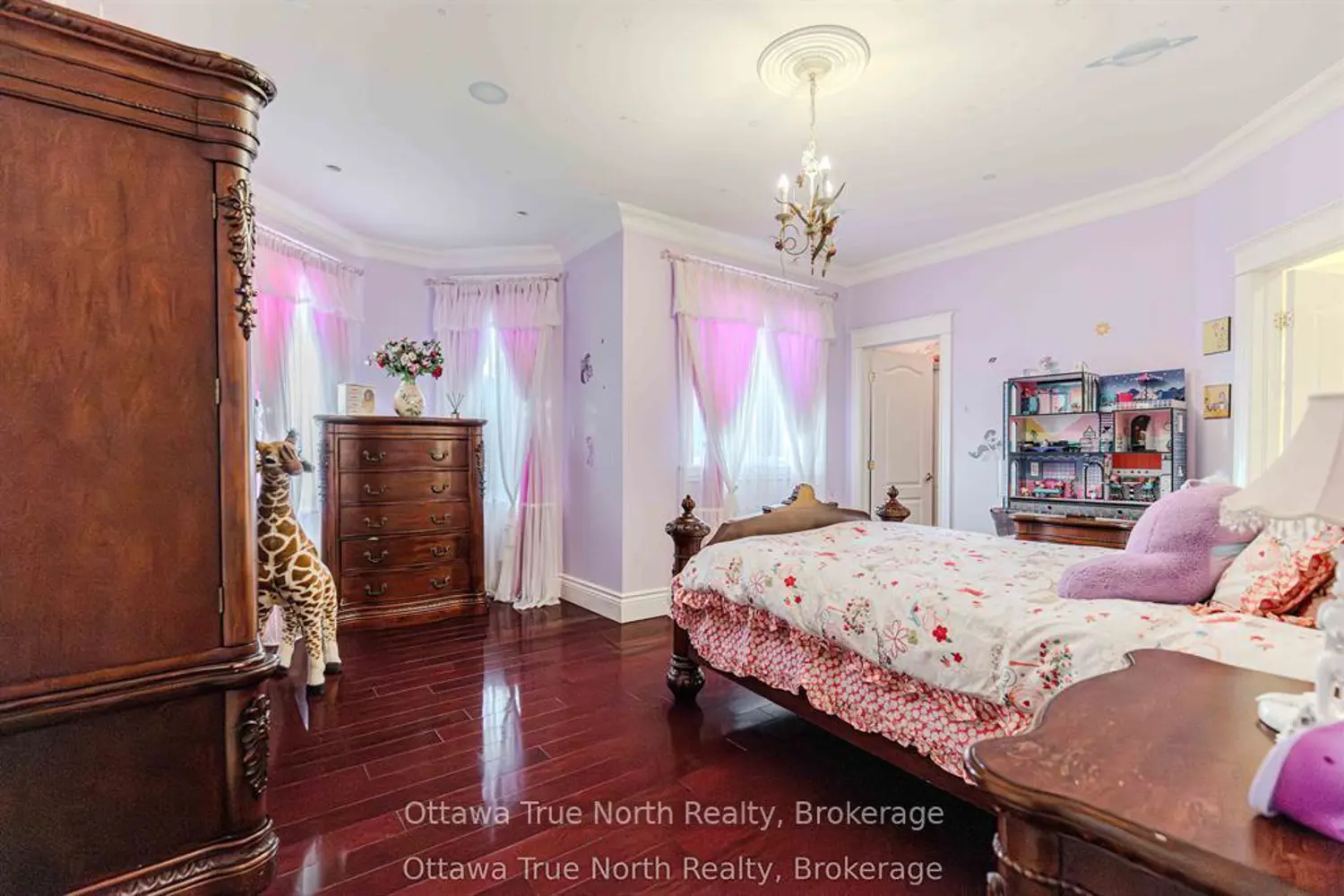 Additional image 16 of 5884 Earlscourt Crescent