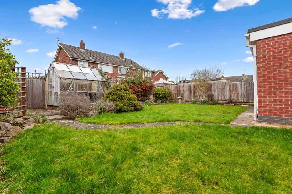 Additional image 17 of 3 bed semi-detached house for salePembroke Avenue, Wigston, Leicestershire LE18