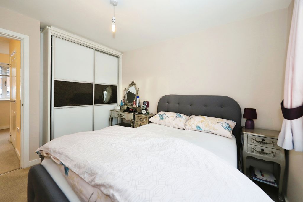 Additional image 10 of 2 bed flat for saleAkron Drive, Wolverhampton, West Midlands WV10