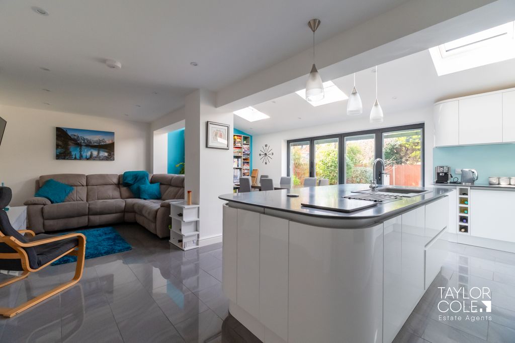 Additional image 5 of 4 bed detached house for saleCumberland Drive, Tamworth B78