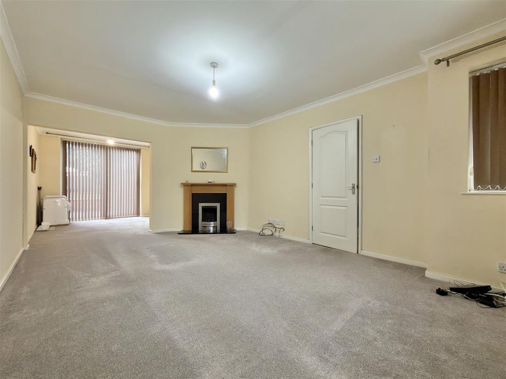 Additional image 2 of 3 bed semi-detached house for saleWoodgate Drive, Birstall, Leicester LE4