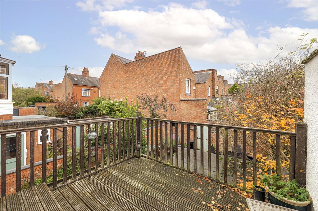 Additional image 15 of 5 bed terraced house for saleVictoria Park Road, Stoneygate, Leicester LE2