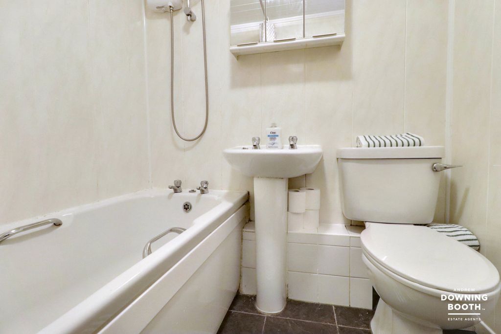Additional image 10 of 1 bed maisonette for saleLambourne Close, Lichfield WS14