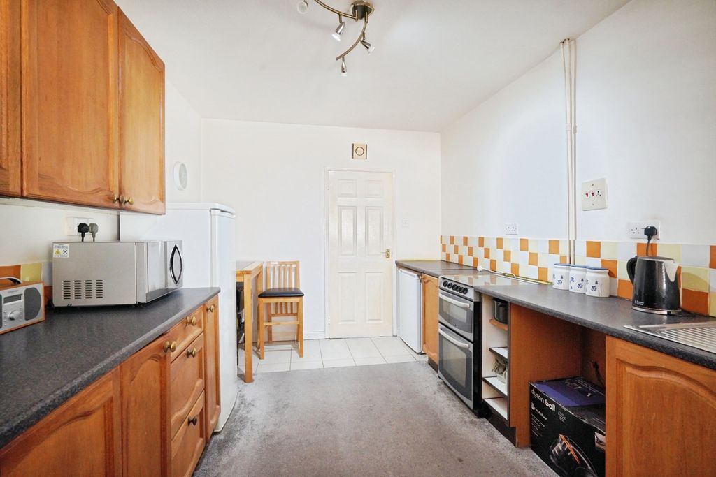 Additional image 4 of 3 bed bungalow for saleOadby Rise, Burton-On-Trent, Staffordshire DE13