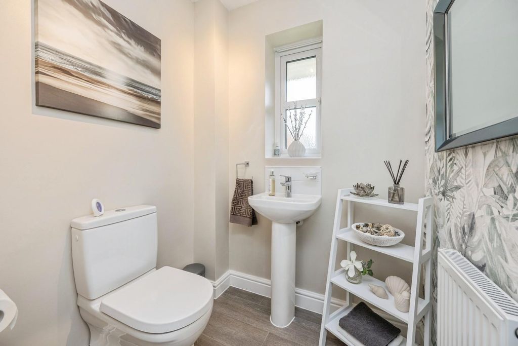 Additional image 5 of 4 bed detached house for saleCroft Close, Two Gates, Tamworth B77