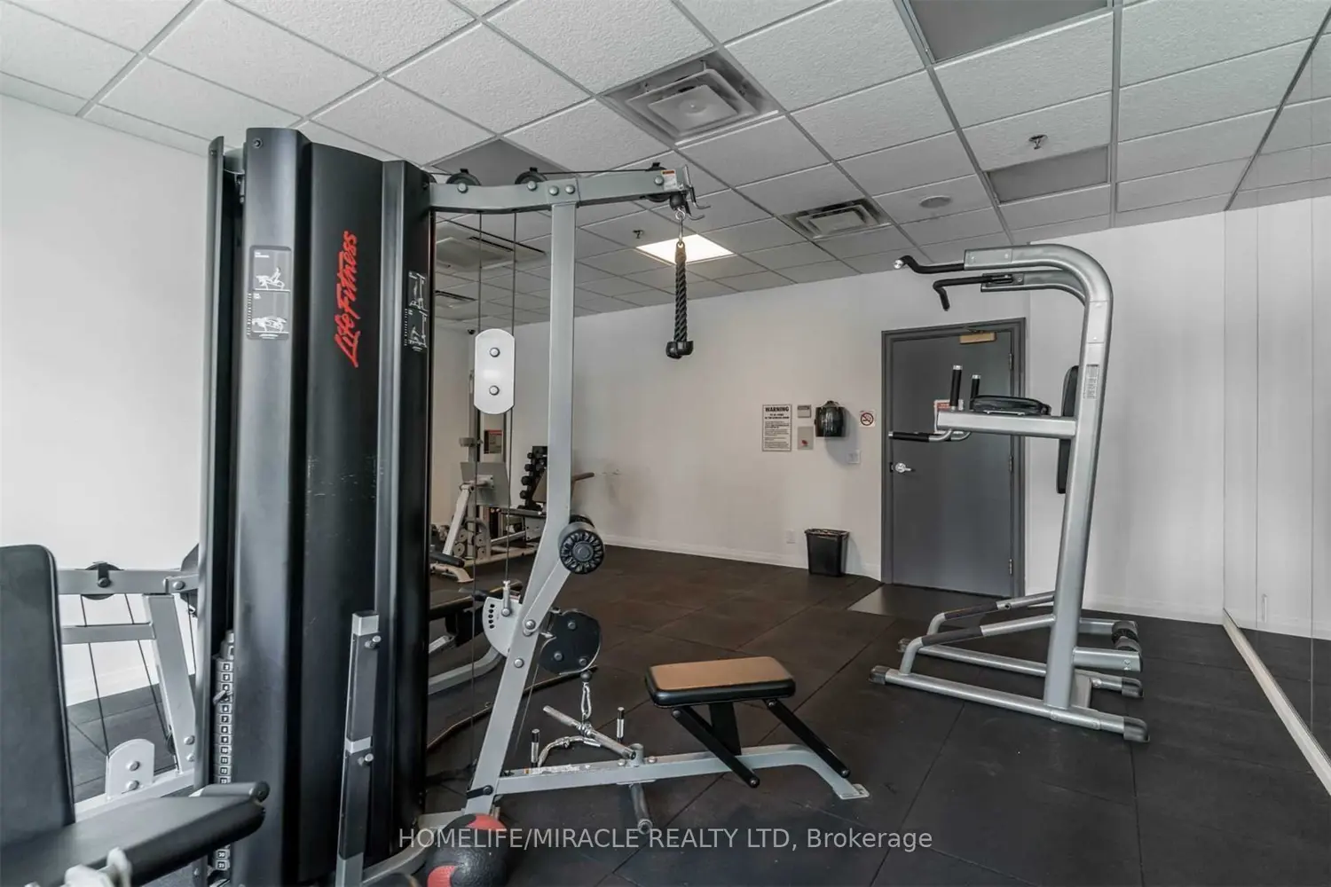 Additional image 19 of 30 Grand Trunk Crescent 1509