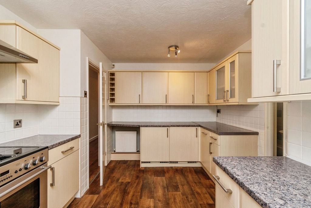 Additional image 3 of 5 bed detached house for saleClematis Drive, Pendeford, Wolverhampton WV9