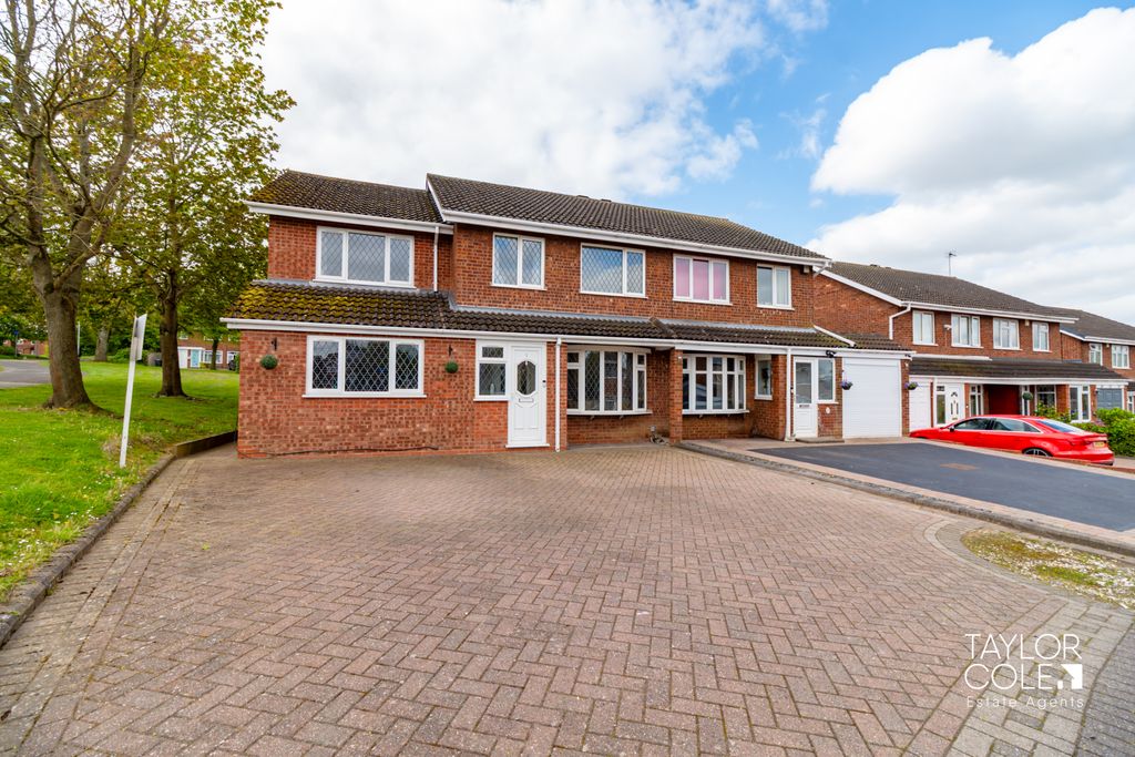 5 bed semi-detached house for saleCornel, Tamworth B77