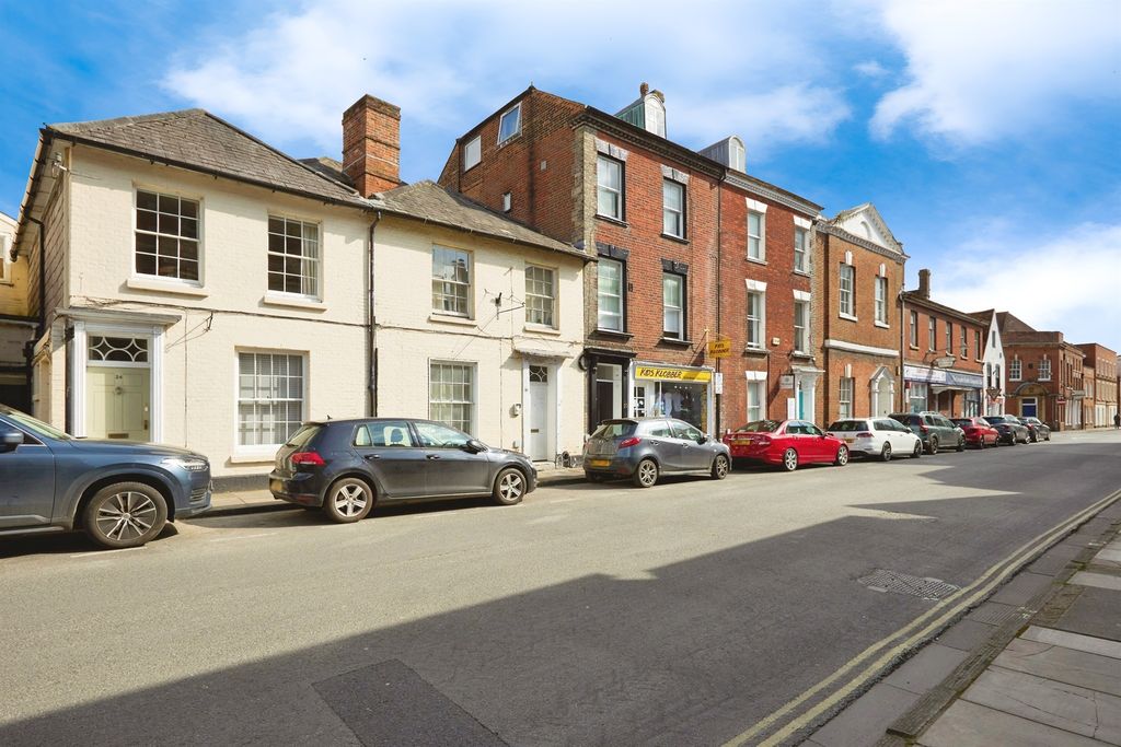 Additional image 2 of 1 bed flat for saleEndless Street, Salisbury SP1