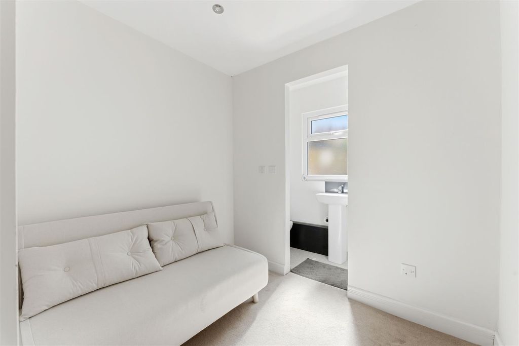 Additional image 13 of 3 bed semi-detached house for sale- Northampton Road, Welford NN6