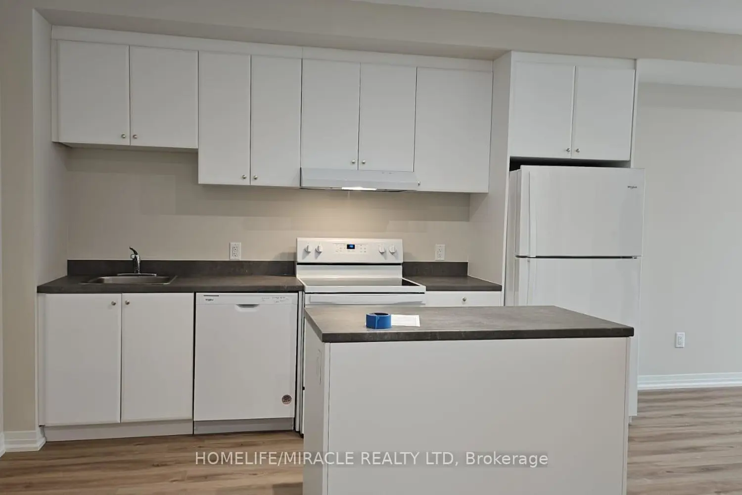 50 Herrick Avenue 212 photo 3