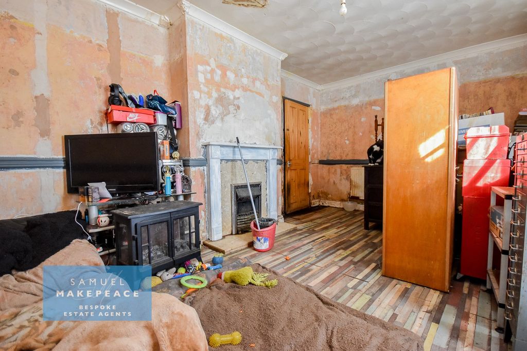 Additional image 2 of 3 bed semi-detached house for saleLansbury Grove, Meir, Stoke-On-Trent ST3