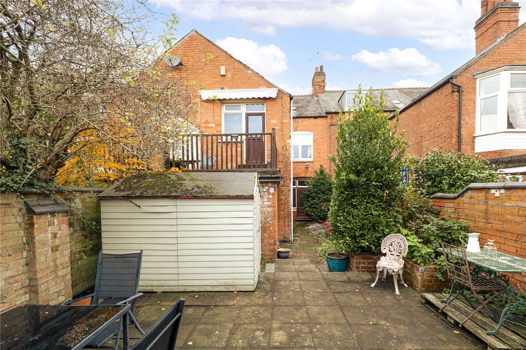 Additional image 18 of 5 bed terraced house for saleVictoria Park Road, Stoneygate, Leicester LE2