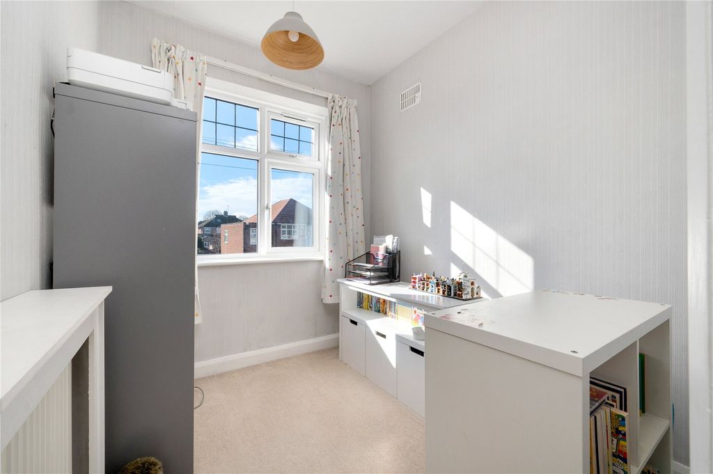 Additional image 13 of 3 bed semi-detached house for saleHighgate Drive, West Knighton, Leicester LE2