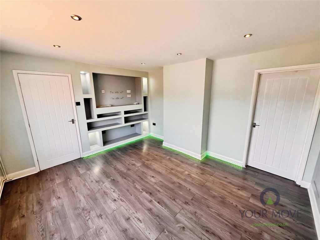 Additional image 4 of 3 bed semi-detached house for saleFarm Close, Burton-On-Trent, Staffordshire DE13